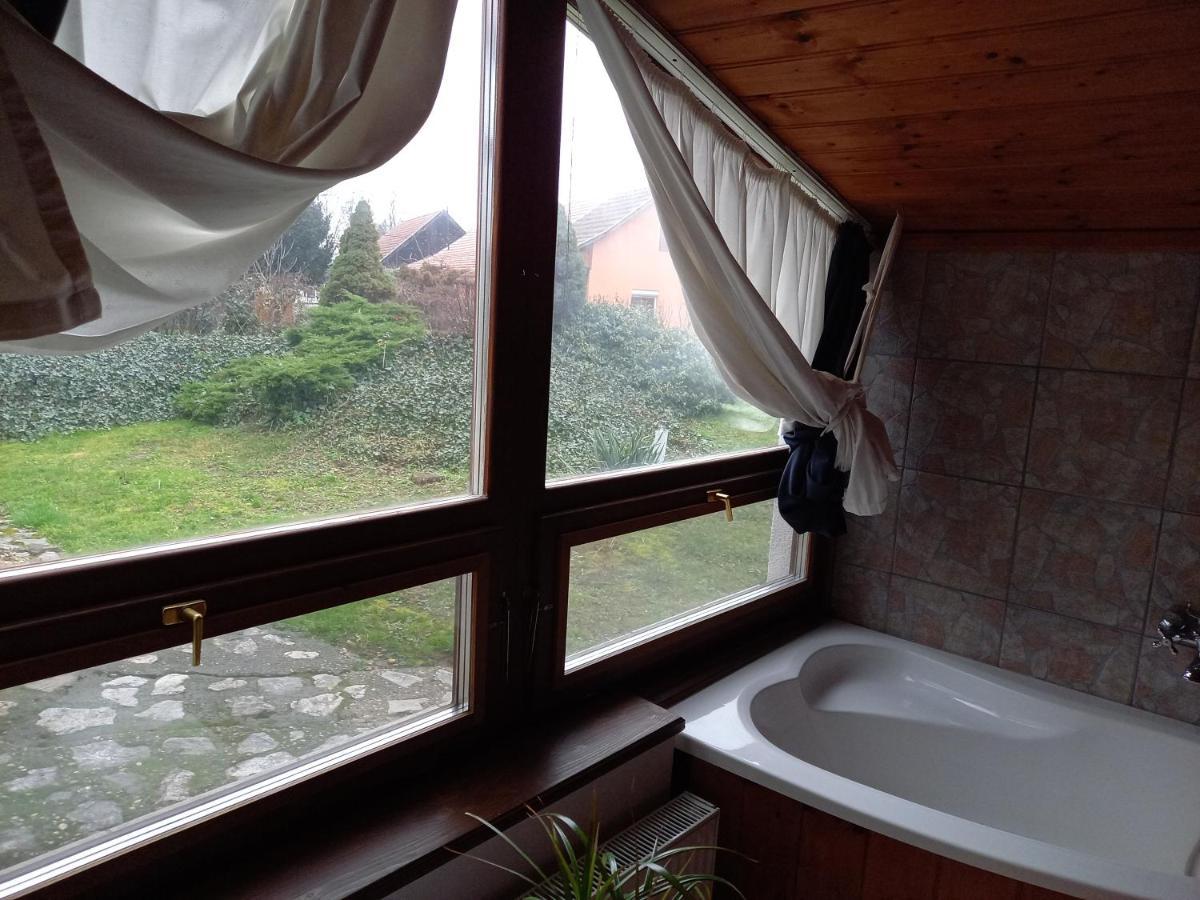 Idill Ueduelohaz Villa Tiszafured Exterior photo