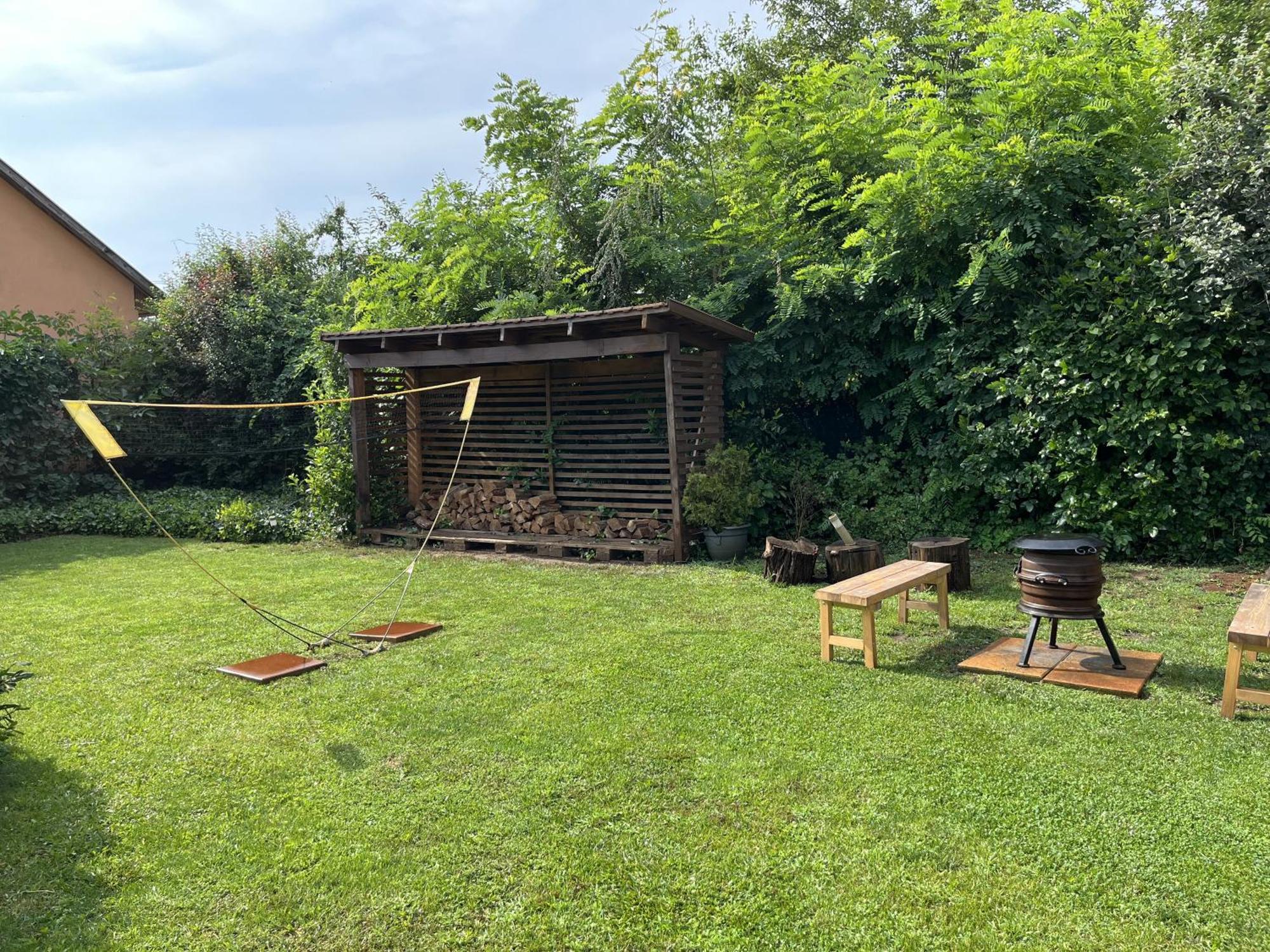 Idill Ueduelohaz Villa Tiszafured Exterior photo